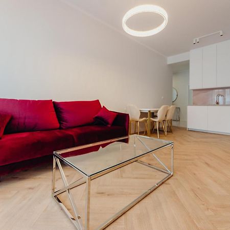 3 Bedrooms Premium Bella Rosa For 8 Guests With Ac And Underground Parking Жешов Екстериор снимка