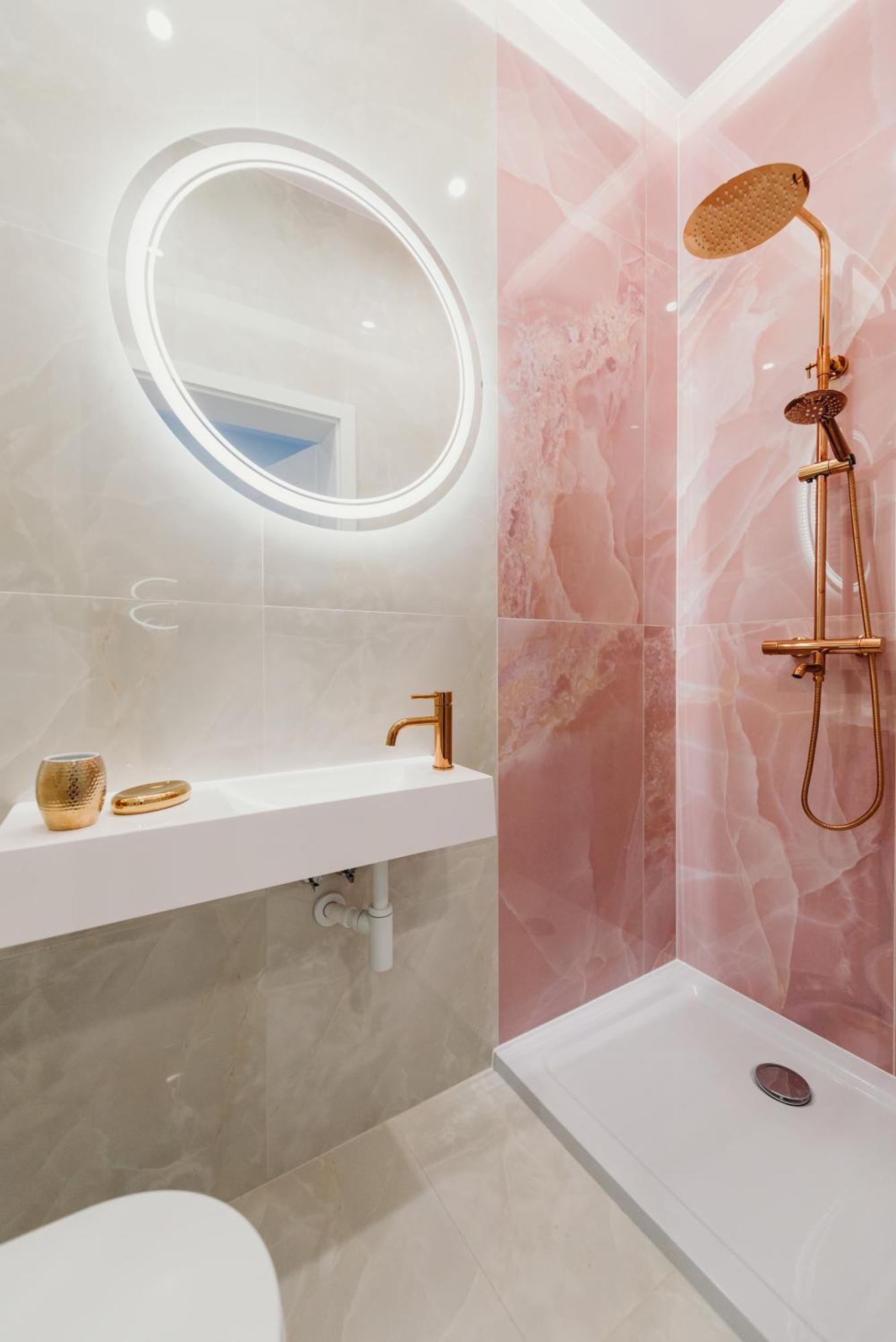 3 Bedrooms Premium Bella Rosa For 8 Guests With Ac And Underground Parking Жешов Екстериор снимка